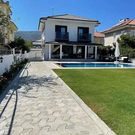 Villa Organic - 6 Person Private Luxury