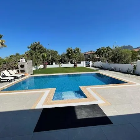 Organic - 6 Person Private Luxury Vilă *