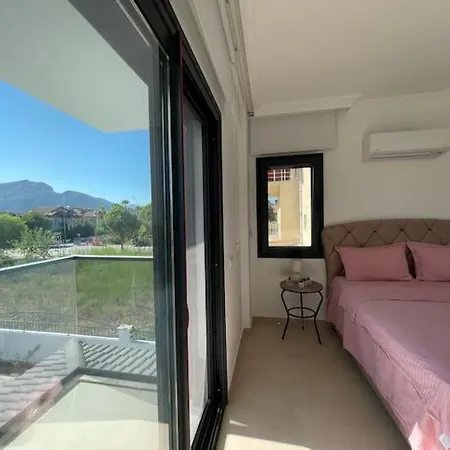 Organic - 6 Person Private Luxury Vilă