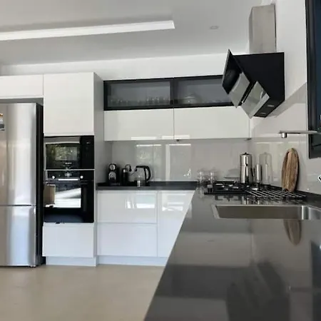 Villa Organic - 6 Person Private Luxury *