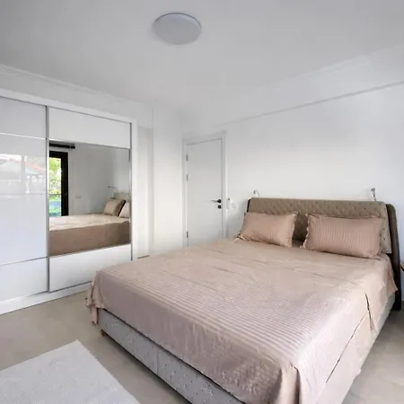 Vila Organic - 6 Person Private Luxury *