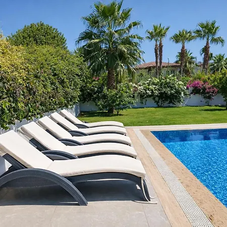 Organic - 6 Person Private Luxury Вилла