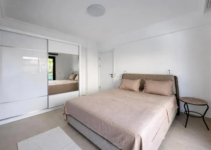 Vila Organic - 6 Person Private Luxury *