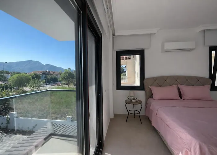 Organic - 6 Person Private Luxury Vila *