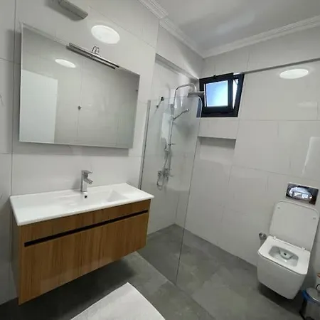 Villa Organic - 6 Person Private Luxury